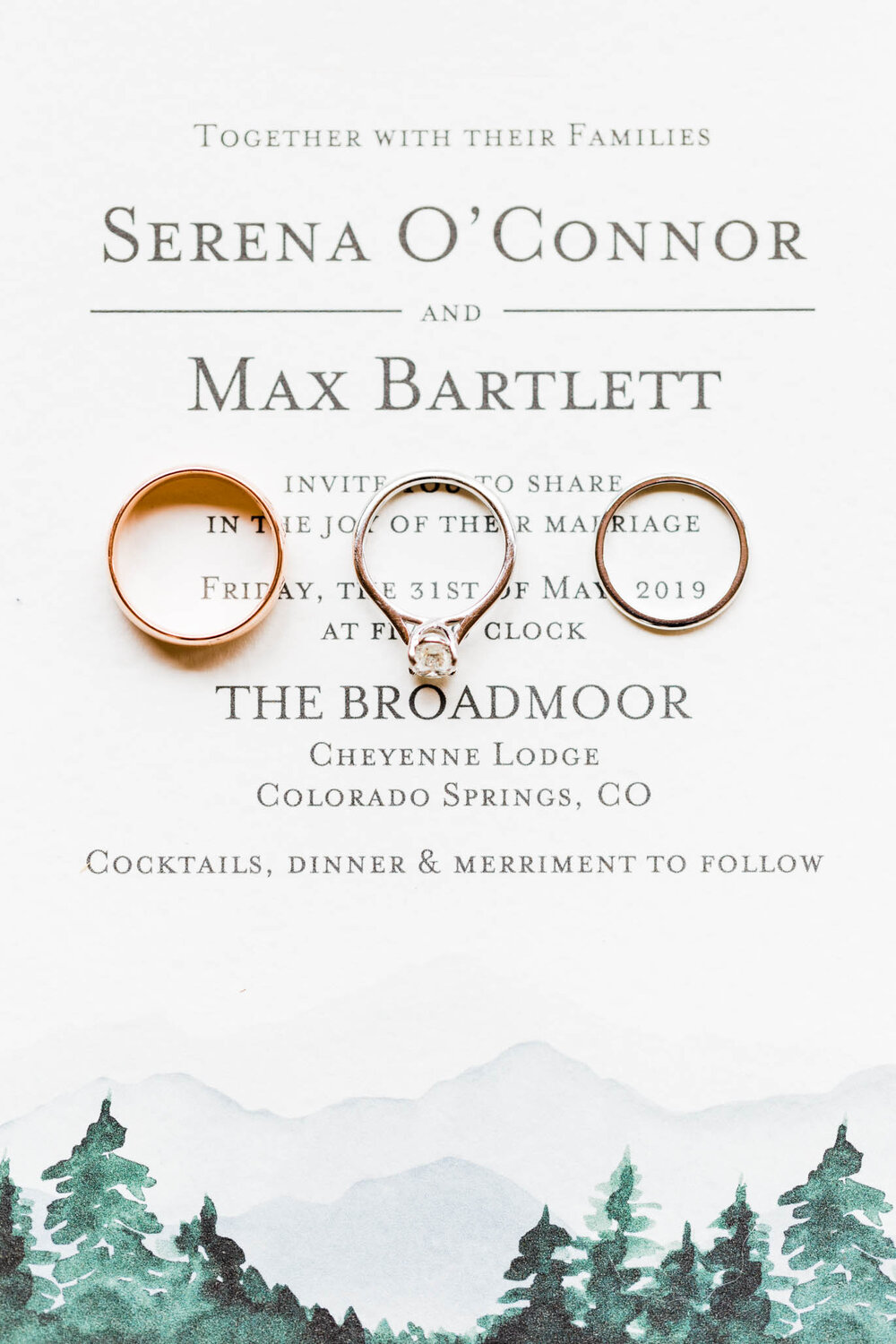 Their invitation suite was a perfect reflection of the mountainous backdrop at Cheyenne Lodge, The Broadmoor.